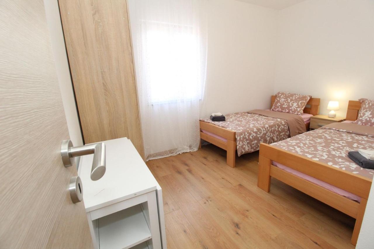 Kuca Za Odmor Pag Sv.marko Holiday home Pag Town